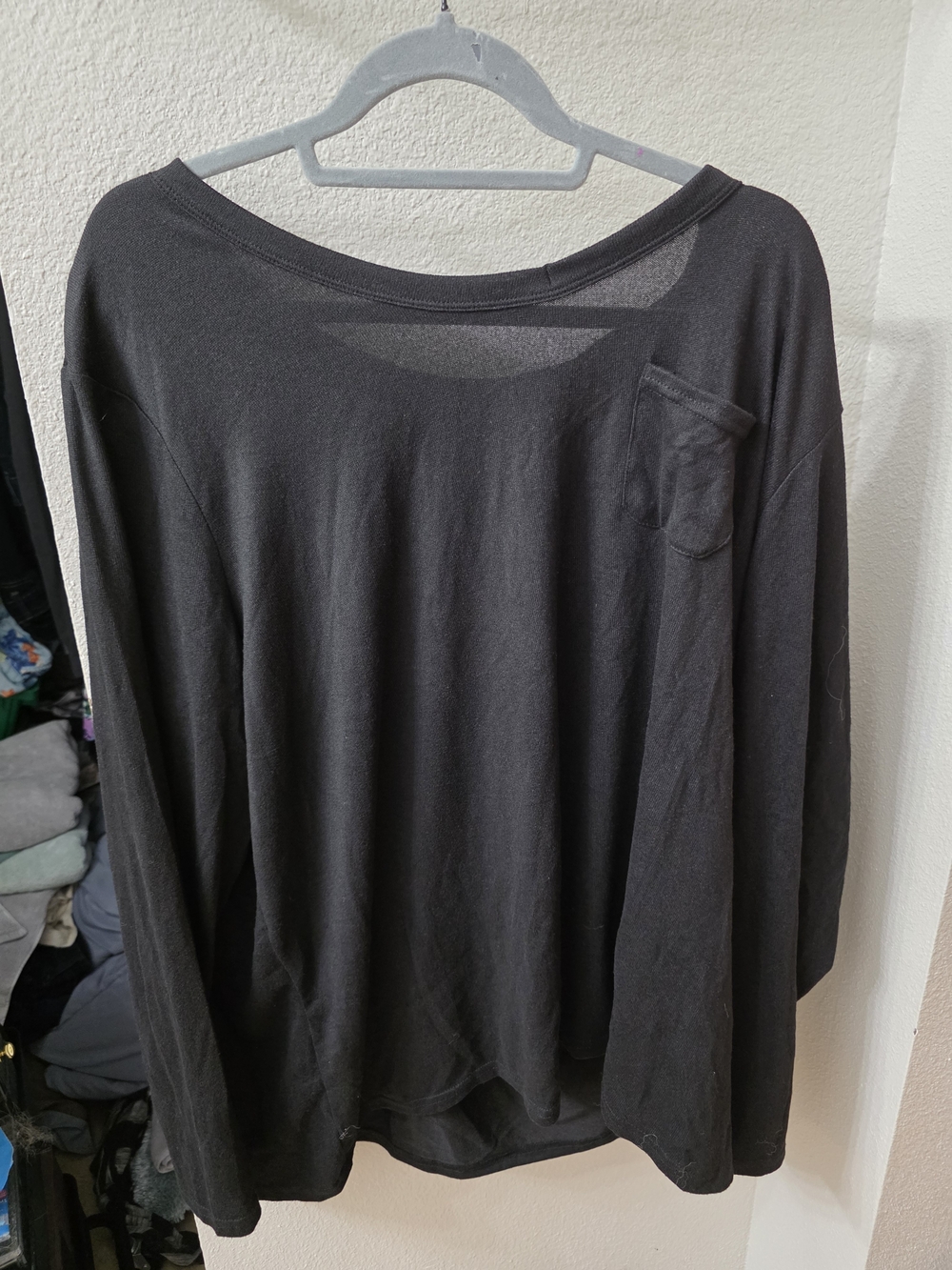 Women's Black Long-Sleeve Shirt